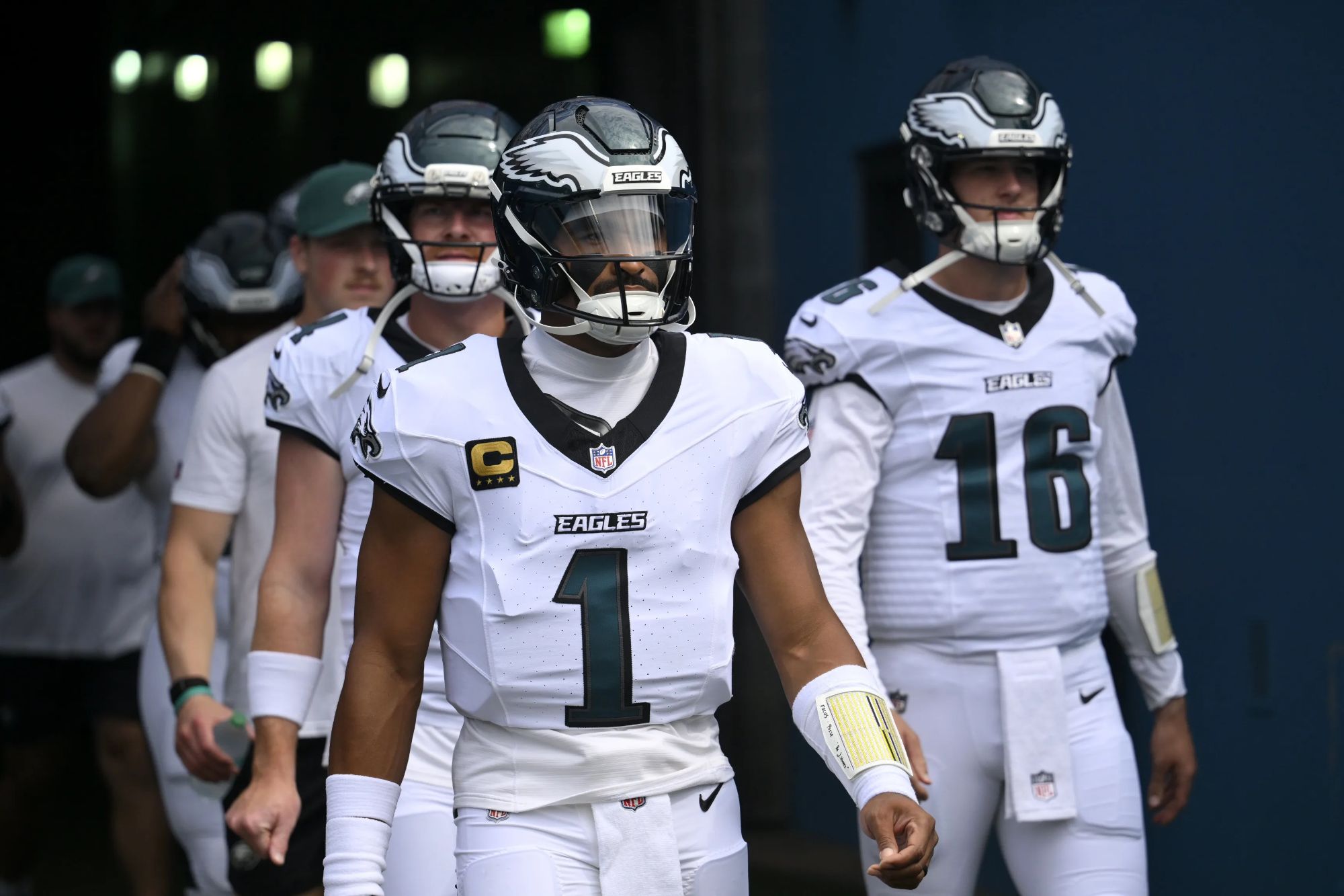 NFL ‘Monday Night Football’ betting promos: Grab over $5K in sportsbook, prediction market bonuses for Eagles vs. Bears
